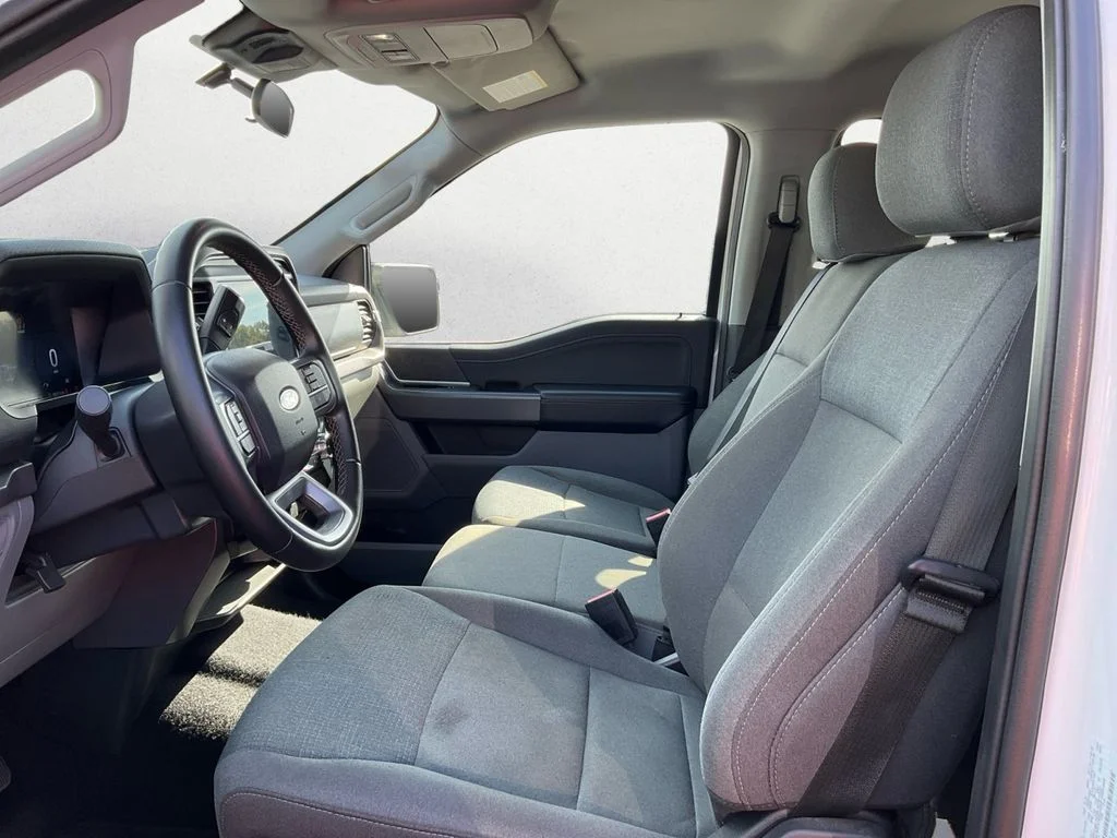 Used 2025 White Ford XLT image 23