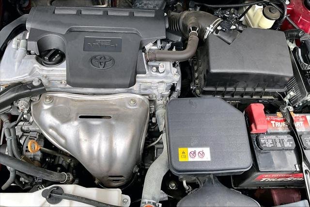 Certified Used 2017 RUBY FLARE PEARL Toyota  image 32