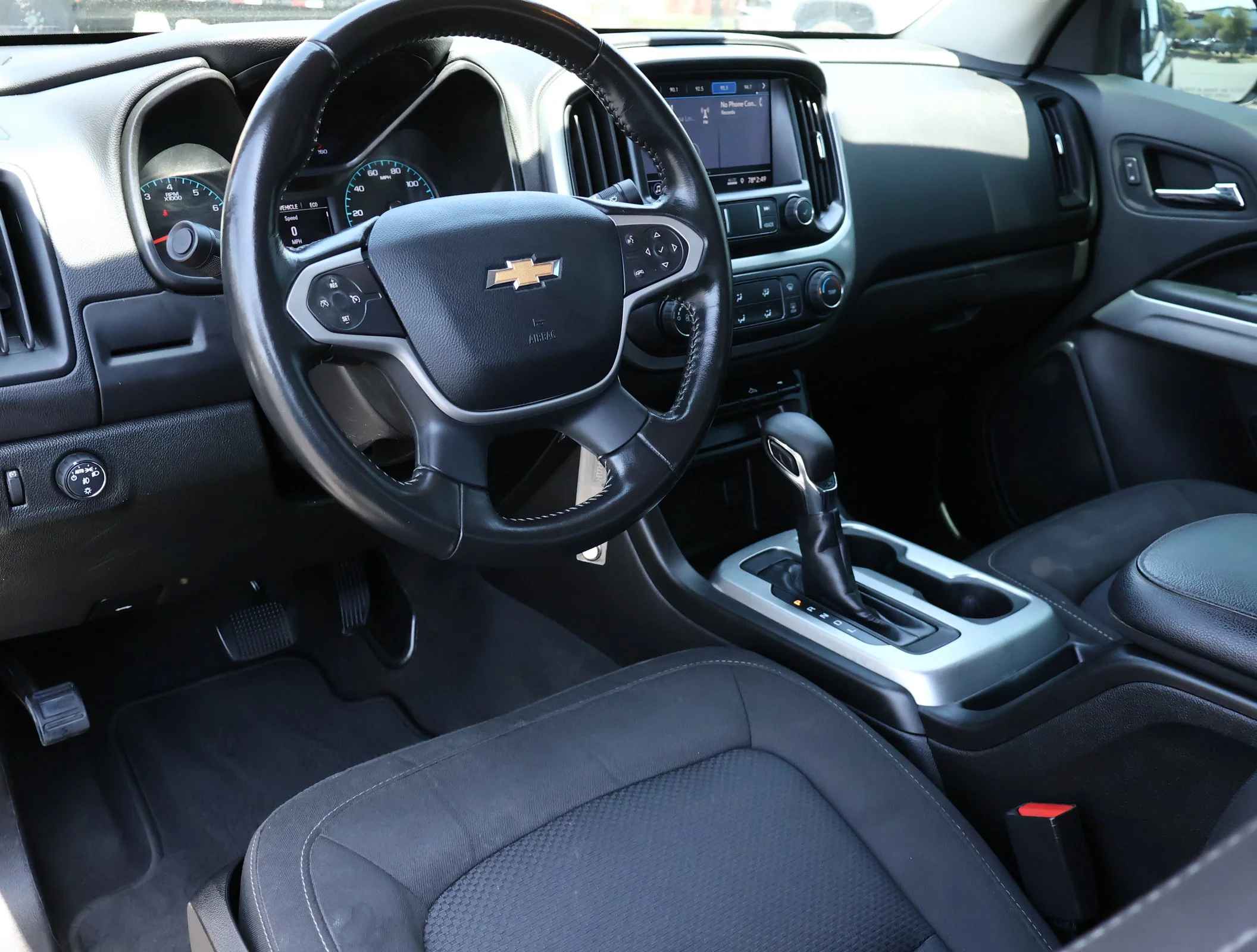 Used 2022 Black Chevrolet LT image 3