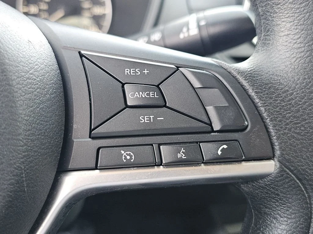 Used 2022 Gun Metallic Nissan 2.5 SV image 12