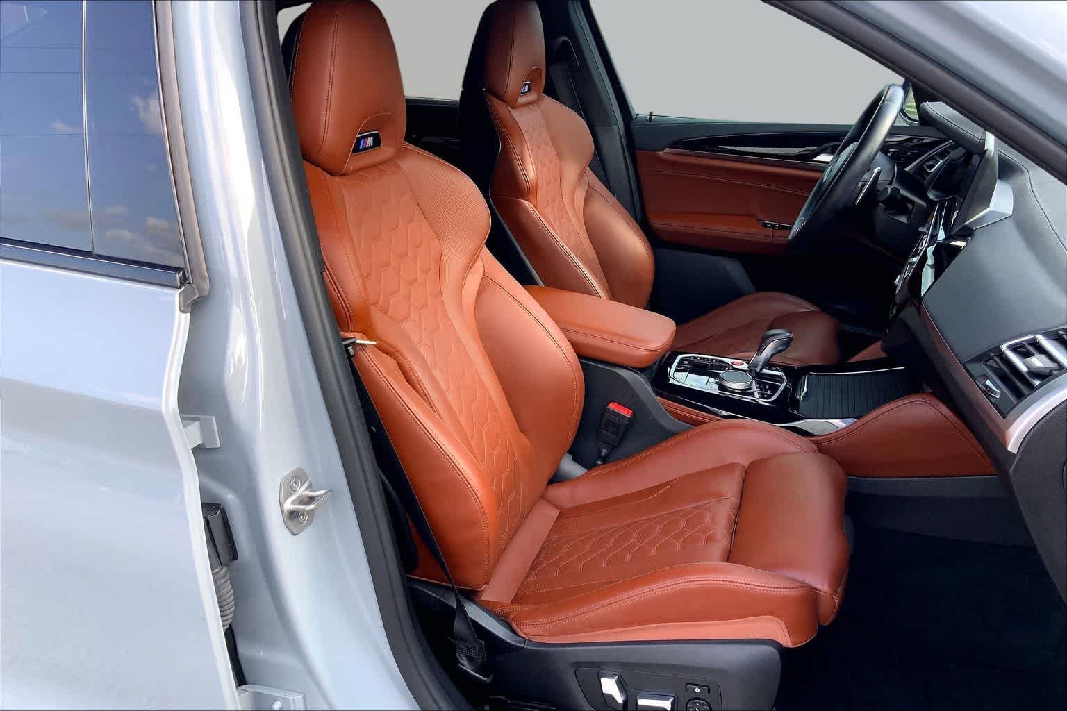 Used 2023 Brooklyn Grey Metallic BMW  image 9