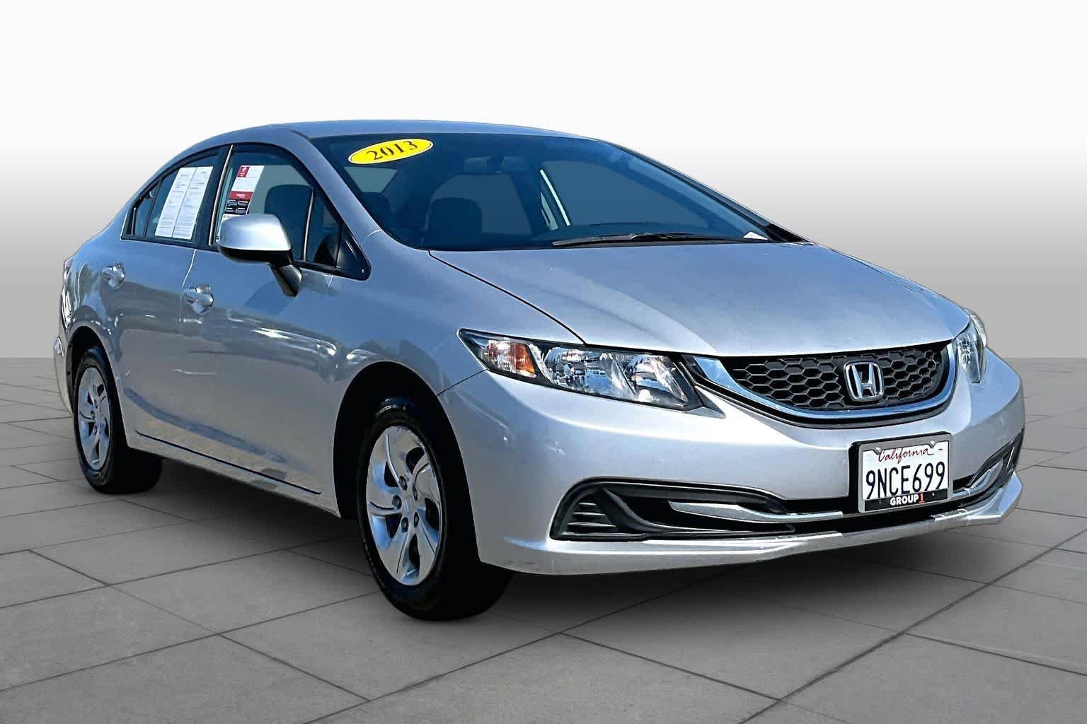 Used 2013 Alabaster Silver Metallic Honda LX image 2