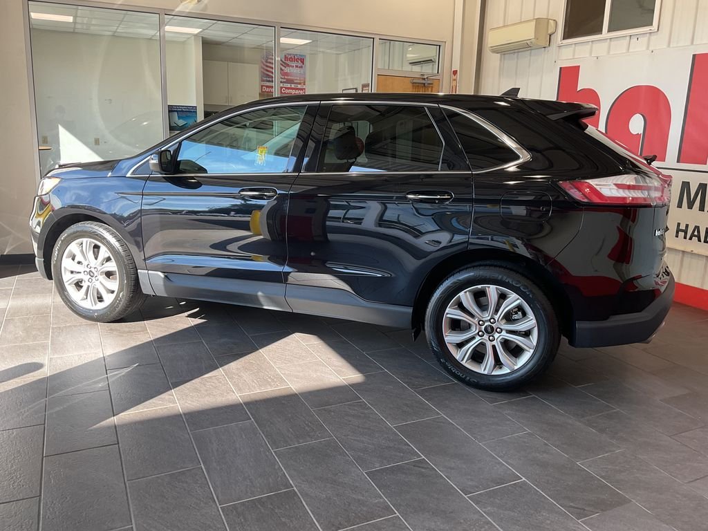 Used 2024 Black Ford Titanium image 5