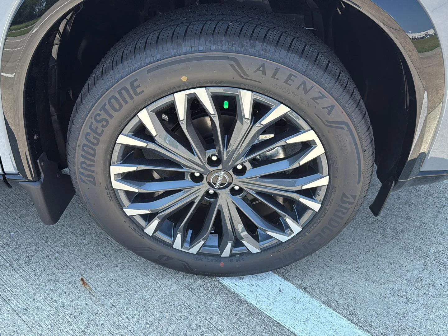 New 2026 Boulder Gray Pearl/Super Black Nissan Platinum image 11