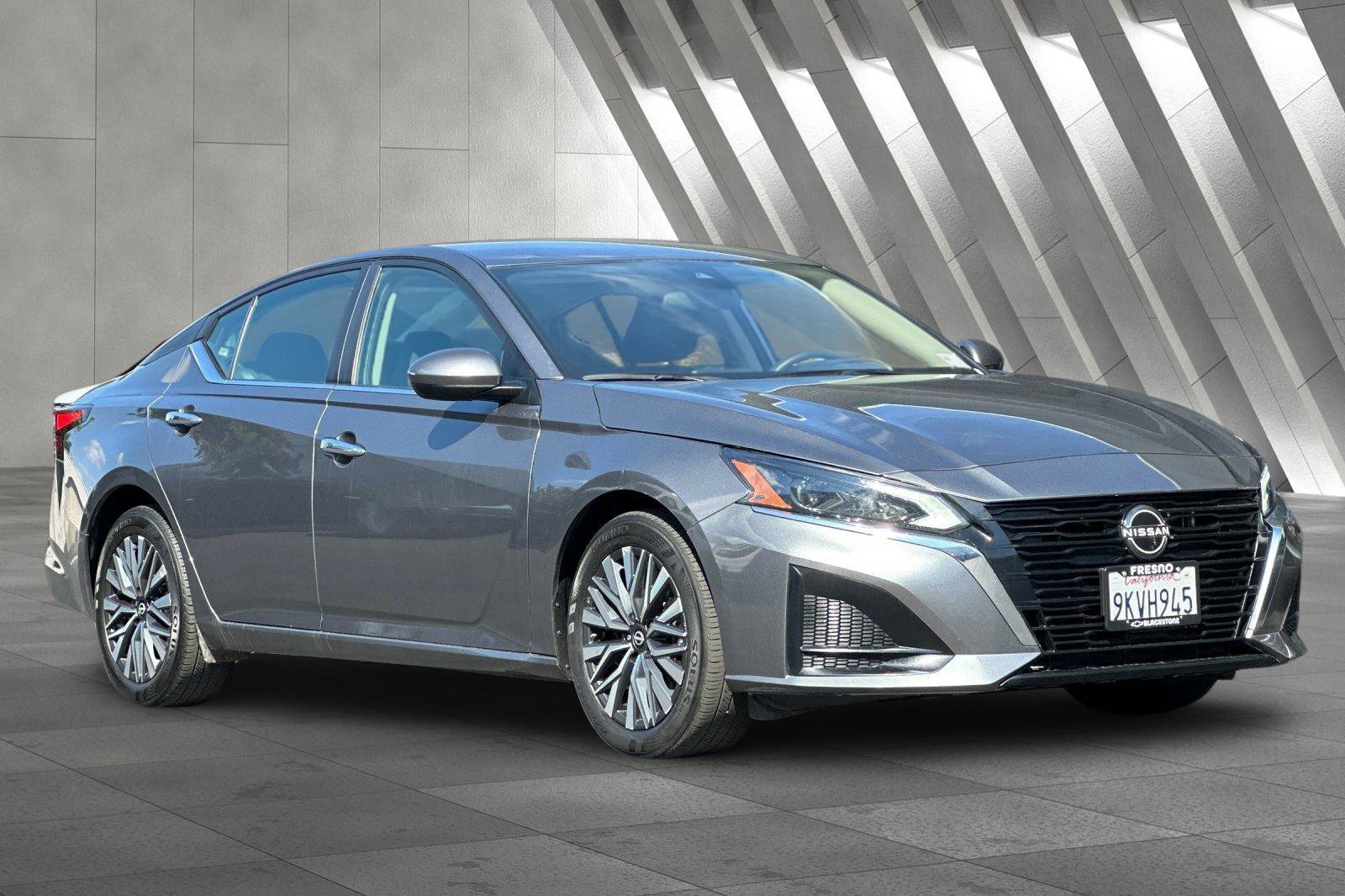 2024 Nissan Altima SV