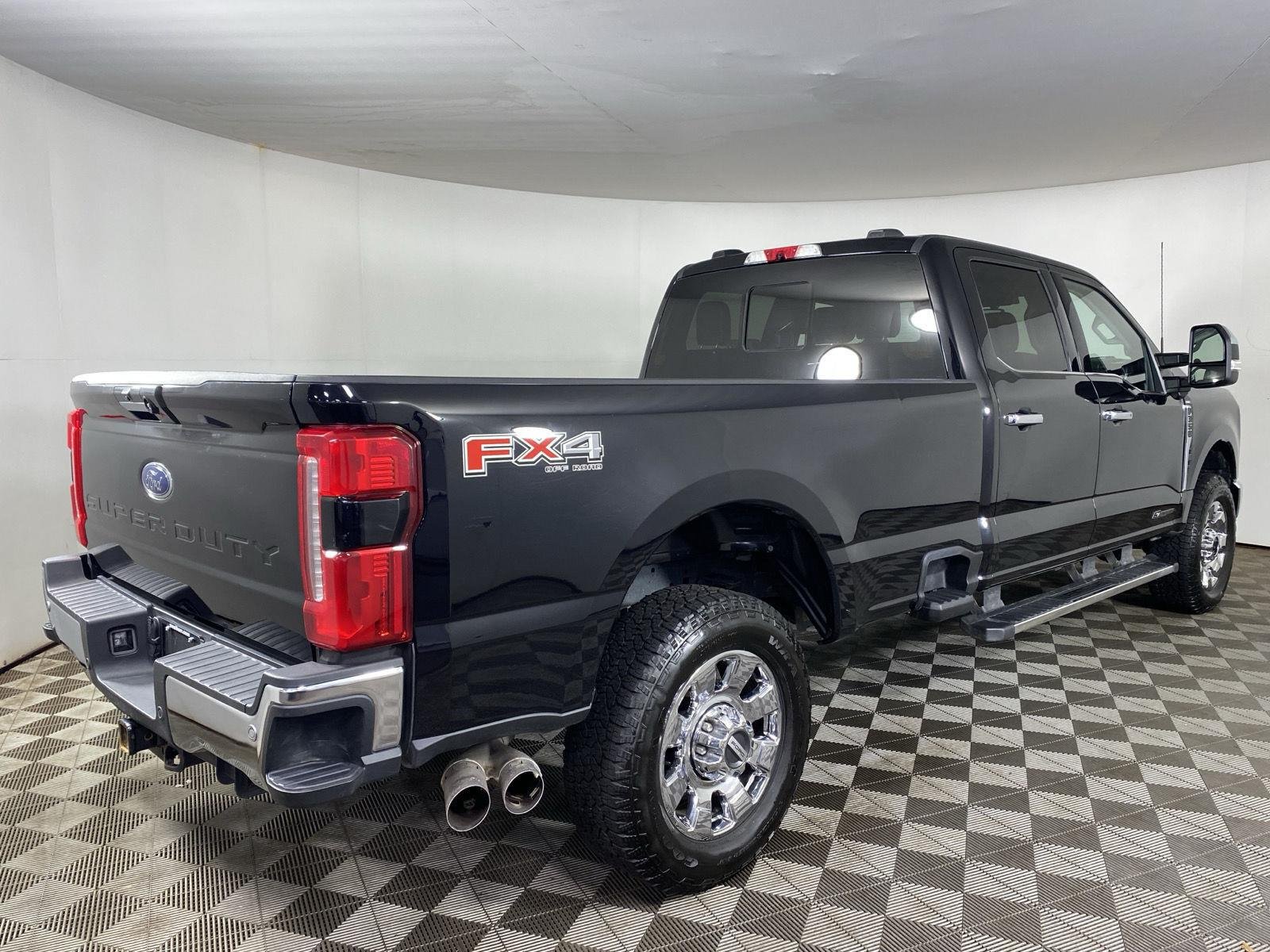 Used 2024 Agate Black Ford LARIAT image 7