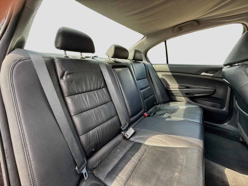 Used 2011 Crystal Black Pearl Honda SE image 37