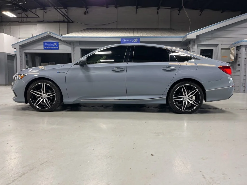 Certified Used 2022 Sonic Gray Pearl Honda Touring image 4
