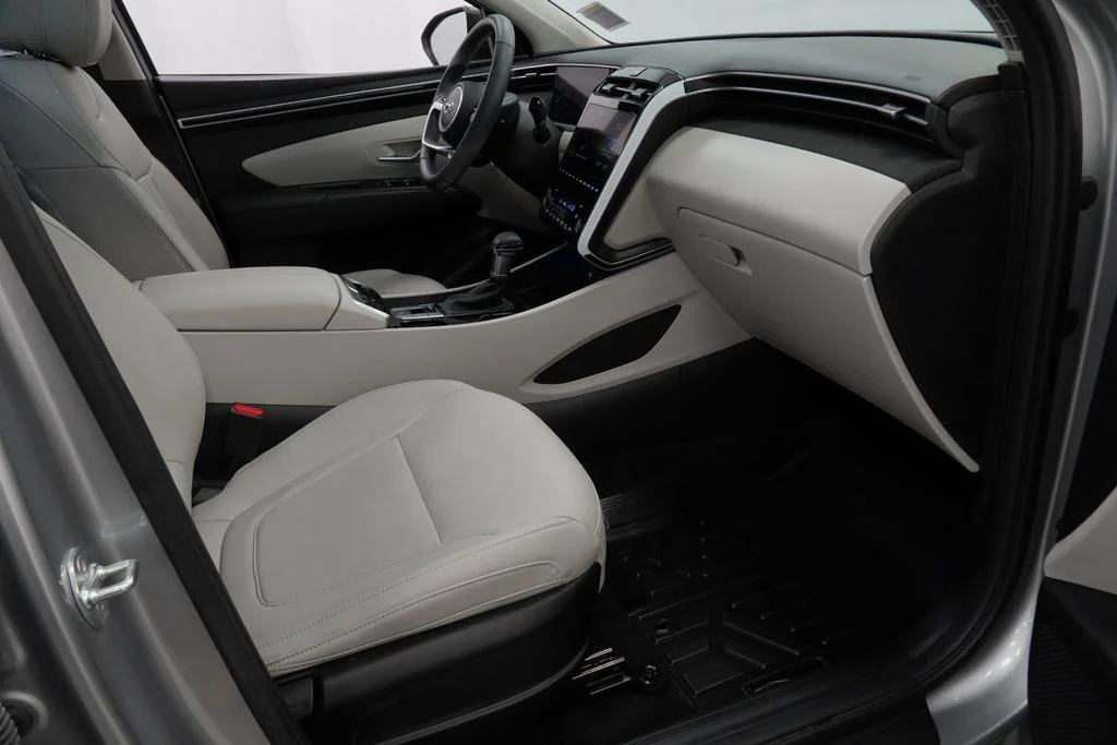 Used 2024 Silver Hyundai SEL image 49