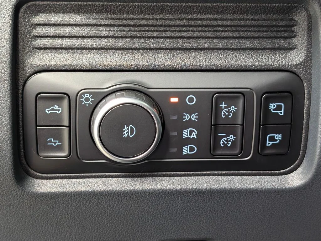 New 2026 Glacier Gray Metallic Tri-Coat Ford F-350® Platinum® image 15