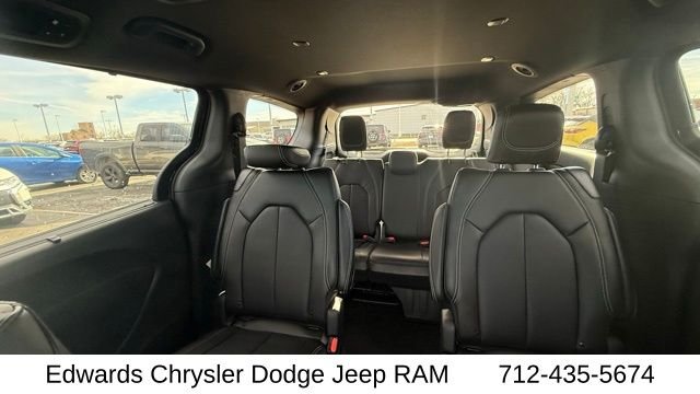 2026 Chrysler Pacifica Select - Photo 31
