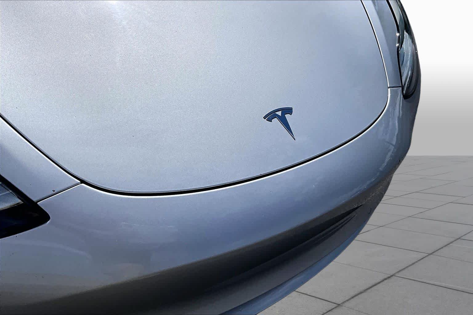 Used 2018 Midnight Silver Metallic Tesla Long Range Battery image 26