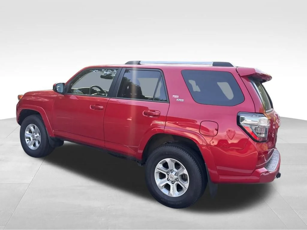 Used 2021 Bk Toyota SR5 image 19