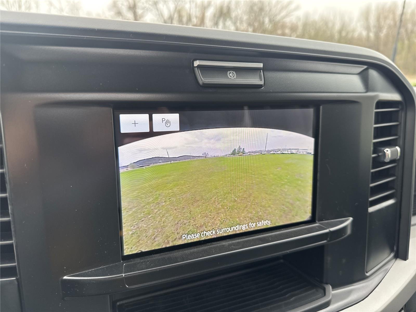 New 2026 Oxford White Ford F-550® XL image 20