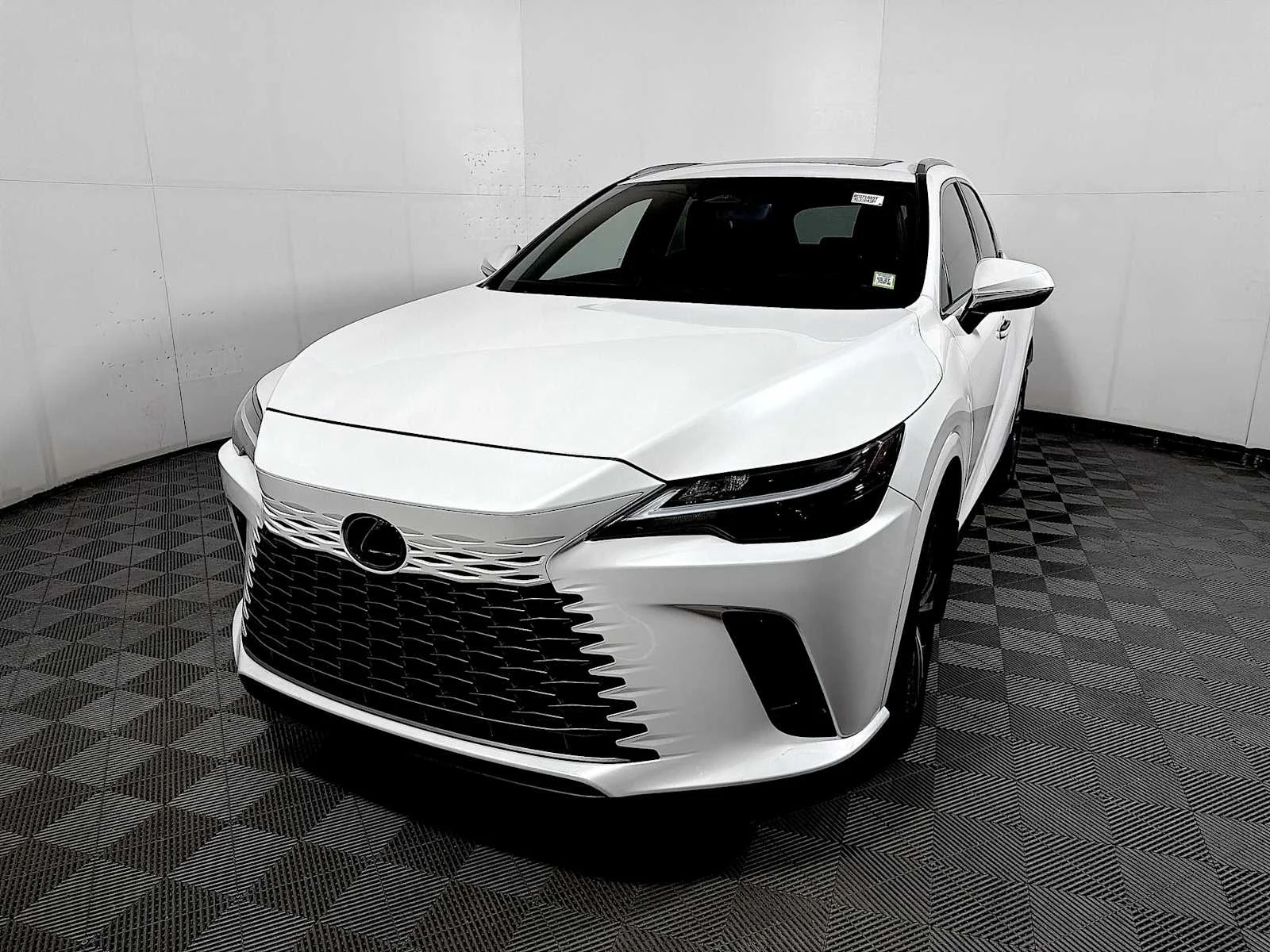 Used 2024 Eminent White Pearl Lexus Premium image 3