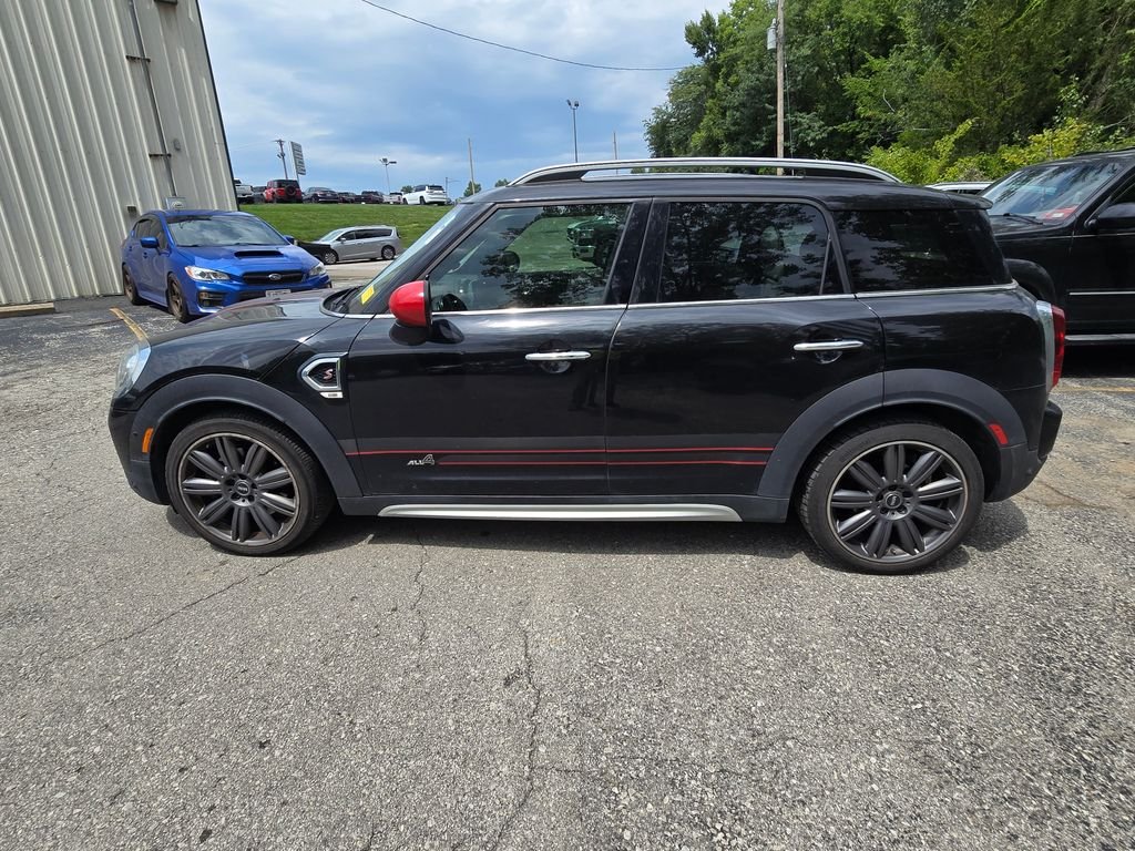 Used 2018 Black MINI Base image 3