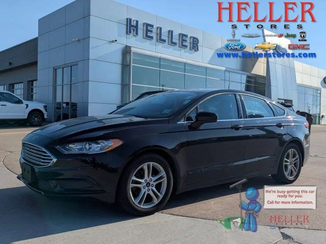 Used 2018 Shadow Black Ford SE image 1