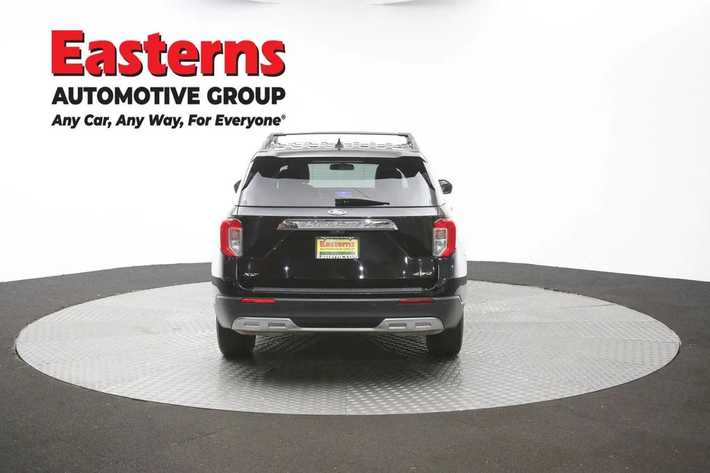 Used 2022 Black Ford XLT image 36