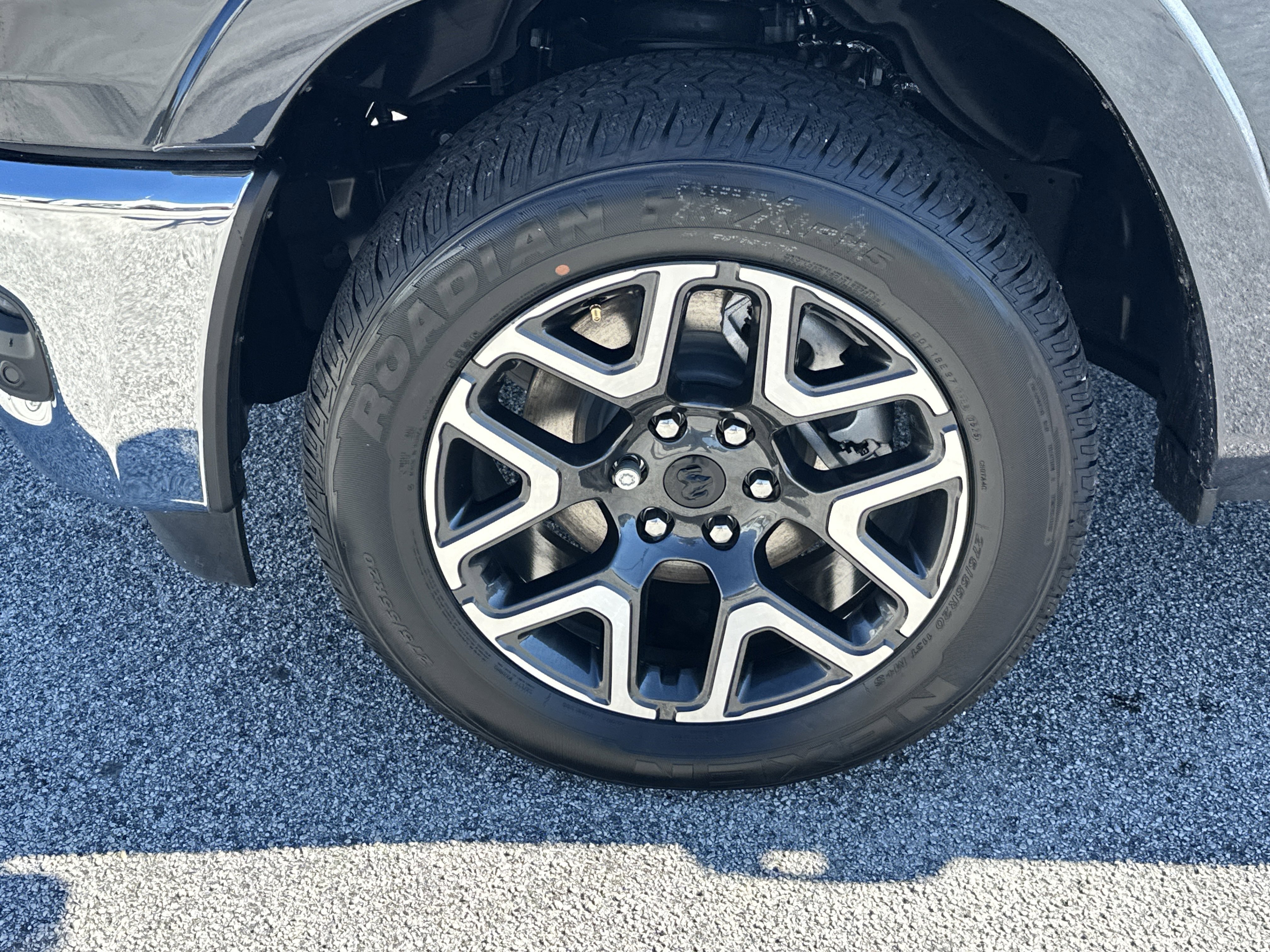 2026 RAM 1500 Laramie - Photo 12