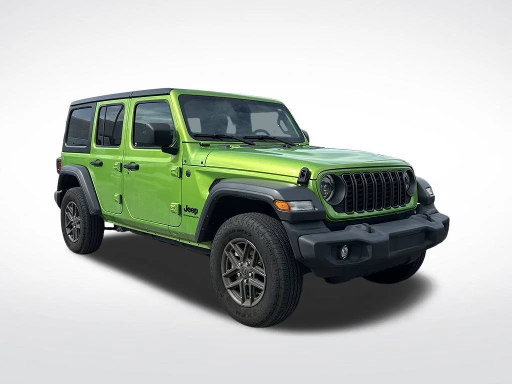 Certified Used 2025 Green Jeep Sport S image 3