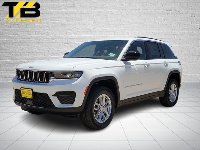 2026 Jeep Grand Cherokee Laredo 4x4's photo