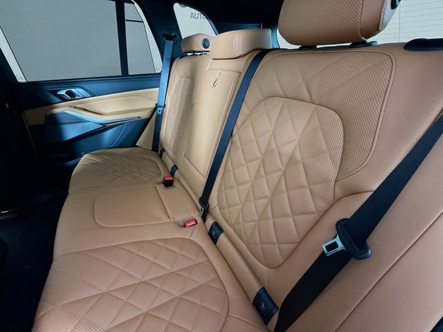 New 2026 Alpine White BMW xDrive40i image 26