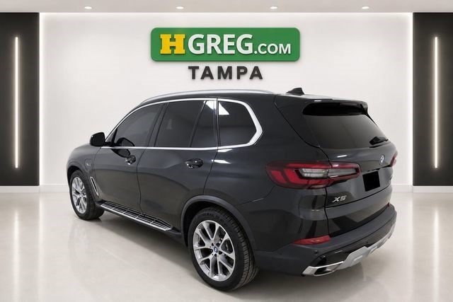 Used 2022 Black Sapphire Metallic BMW xDrive45e image 2