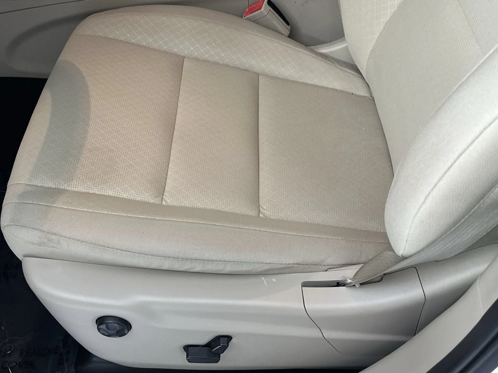 Used 2021 White Jeep Laredo E image 12