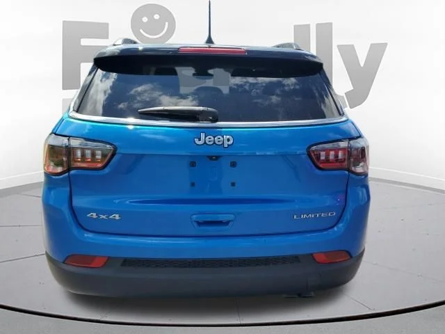 Used 2022 Blue Jeep Limited image 4