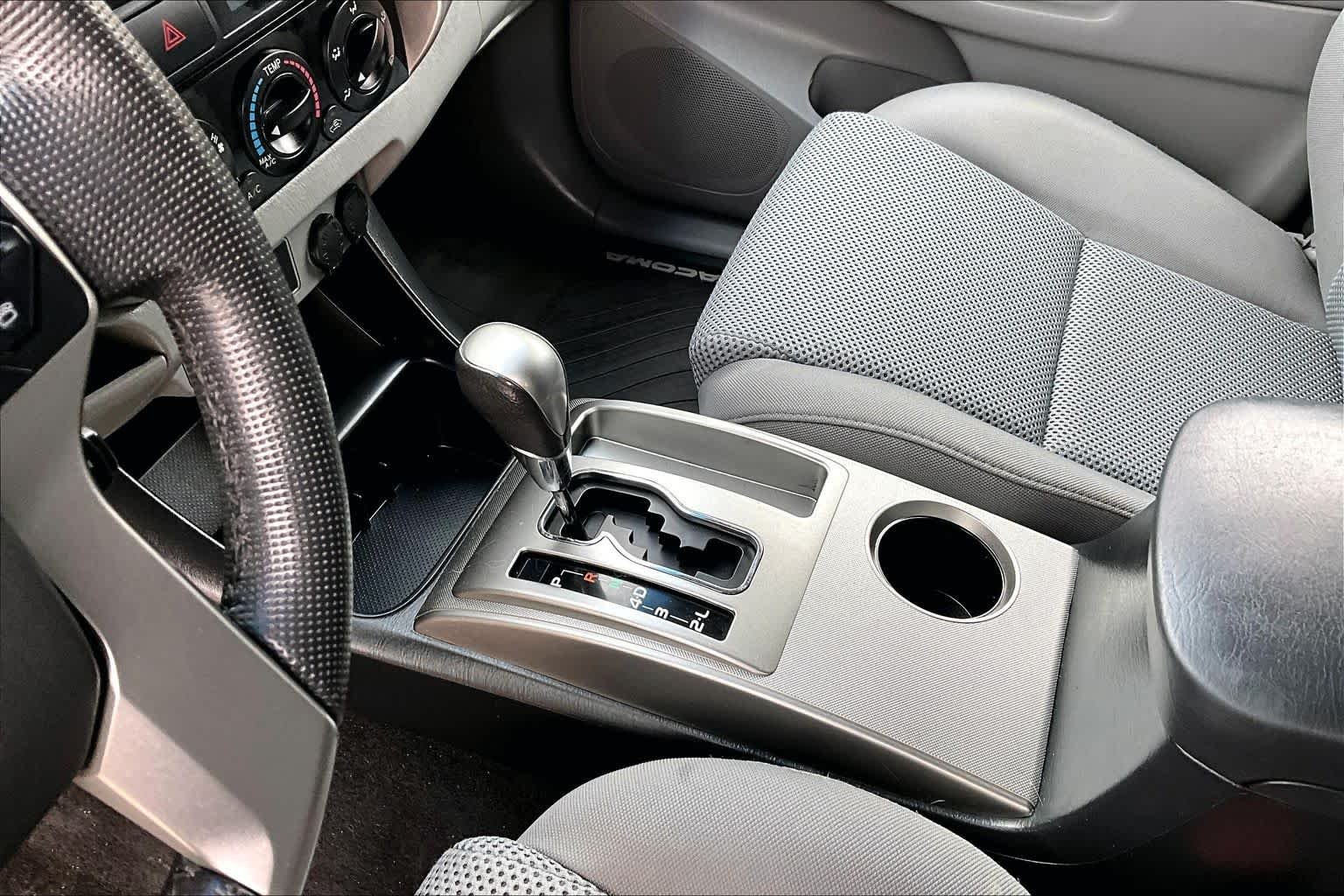 Used 2014 Spruce Mica Toyota  image 16