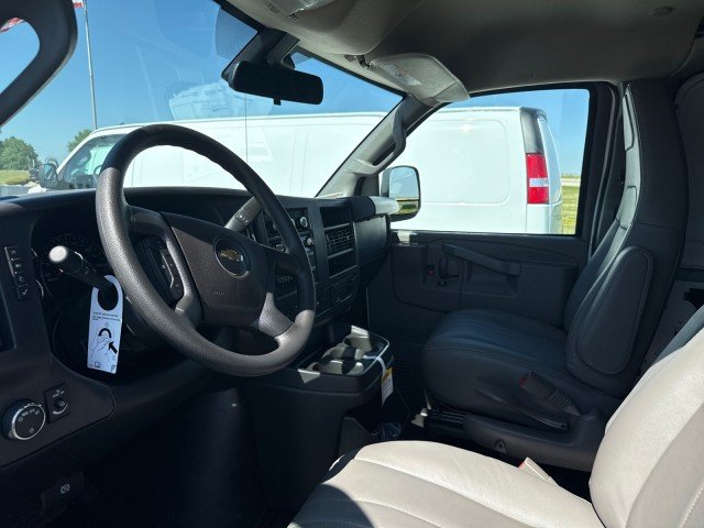2025 Chevrolet Express Cargo Work Van - Photo 15