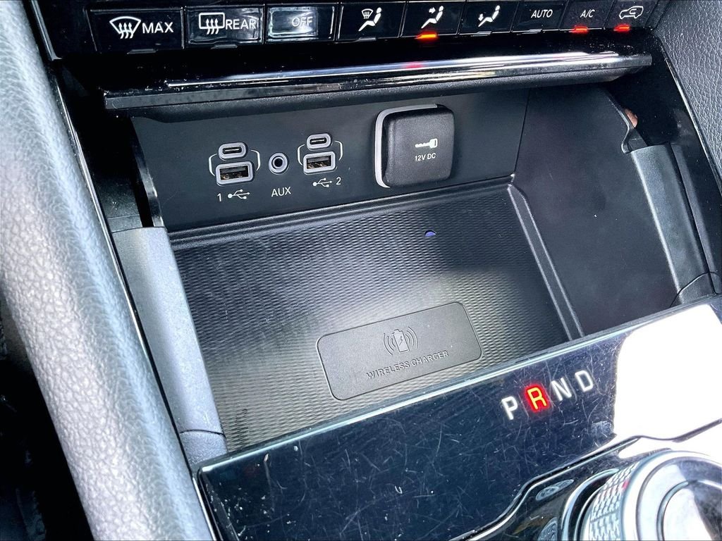 Used 2023 White Jeep Altitude X image 32