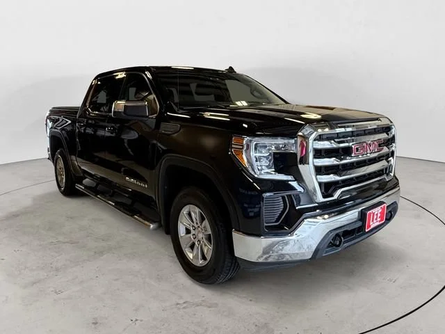 Used 2020 Onyx Black GMC SLE image 8