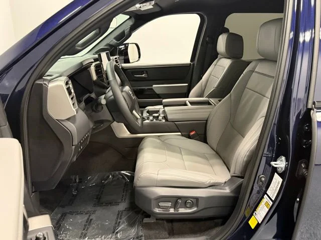 Used 2026  Toyota Limited image 15