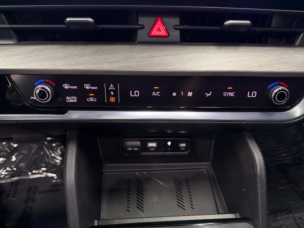 Used 2023 Blue Kia X-Line image 21