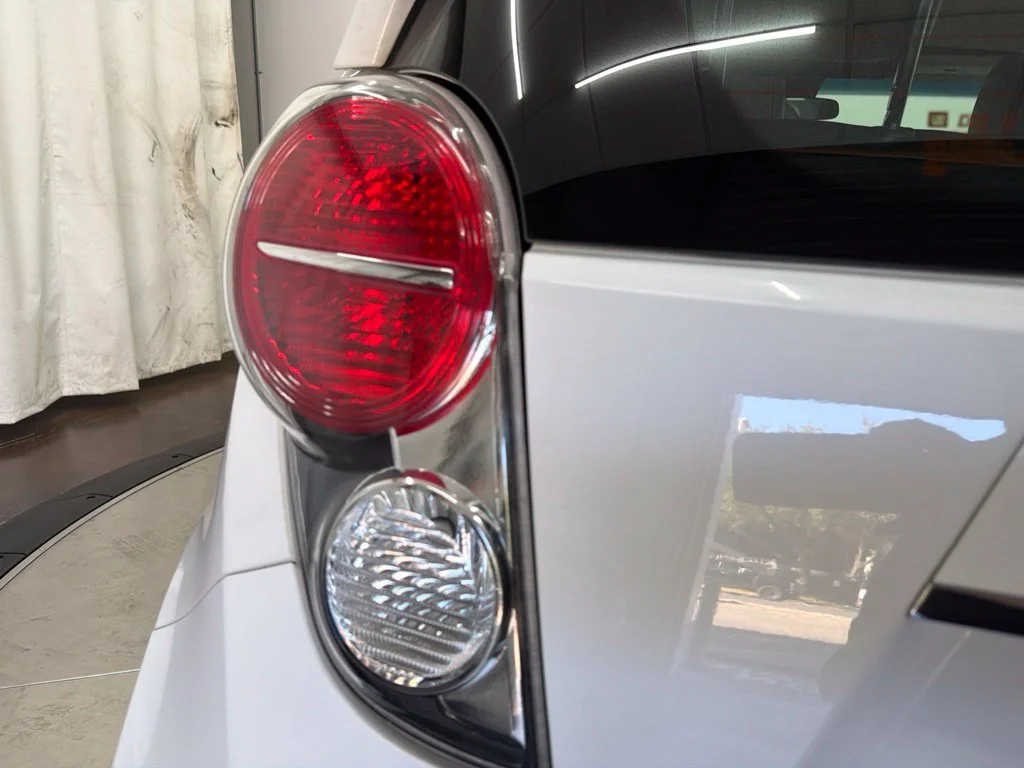Used 2016 White Chevrolet 1LT image 12