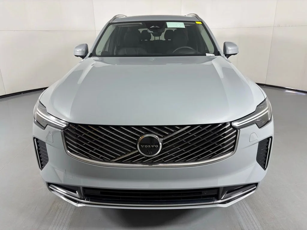 New 2026 Vapour Grey Volvo Ultra image 3