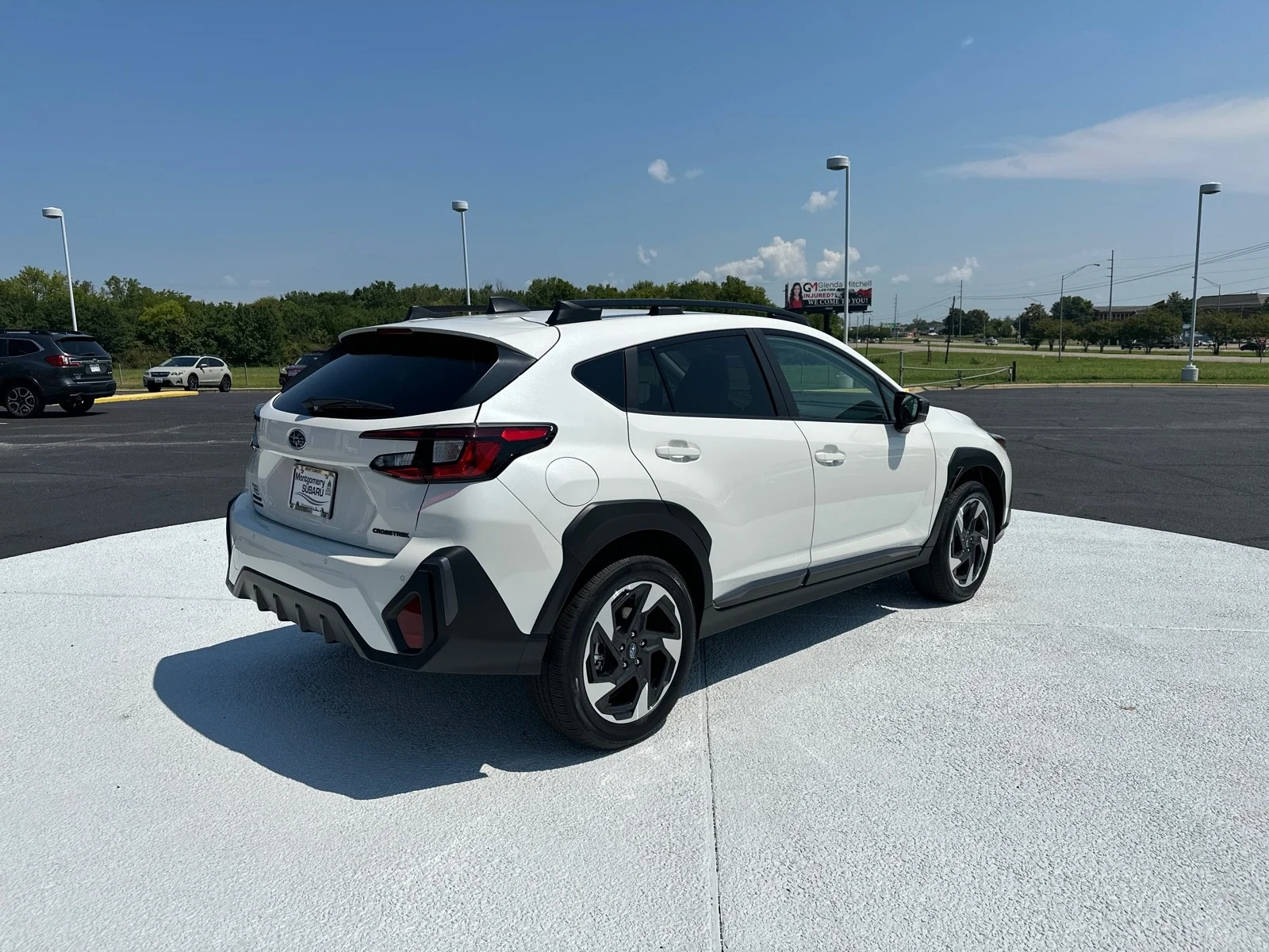 New 2026 CRYSTAL WHITE PEARL Subaru Limited image 7
