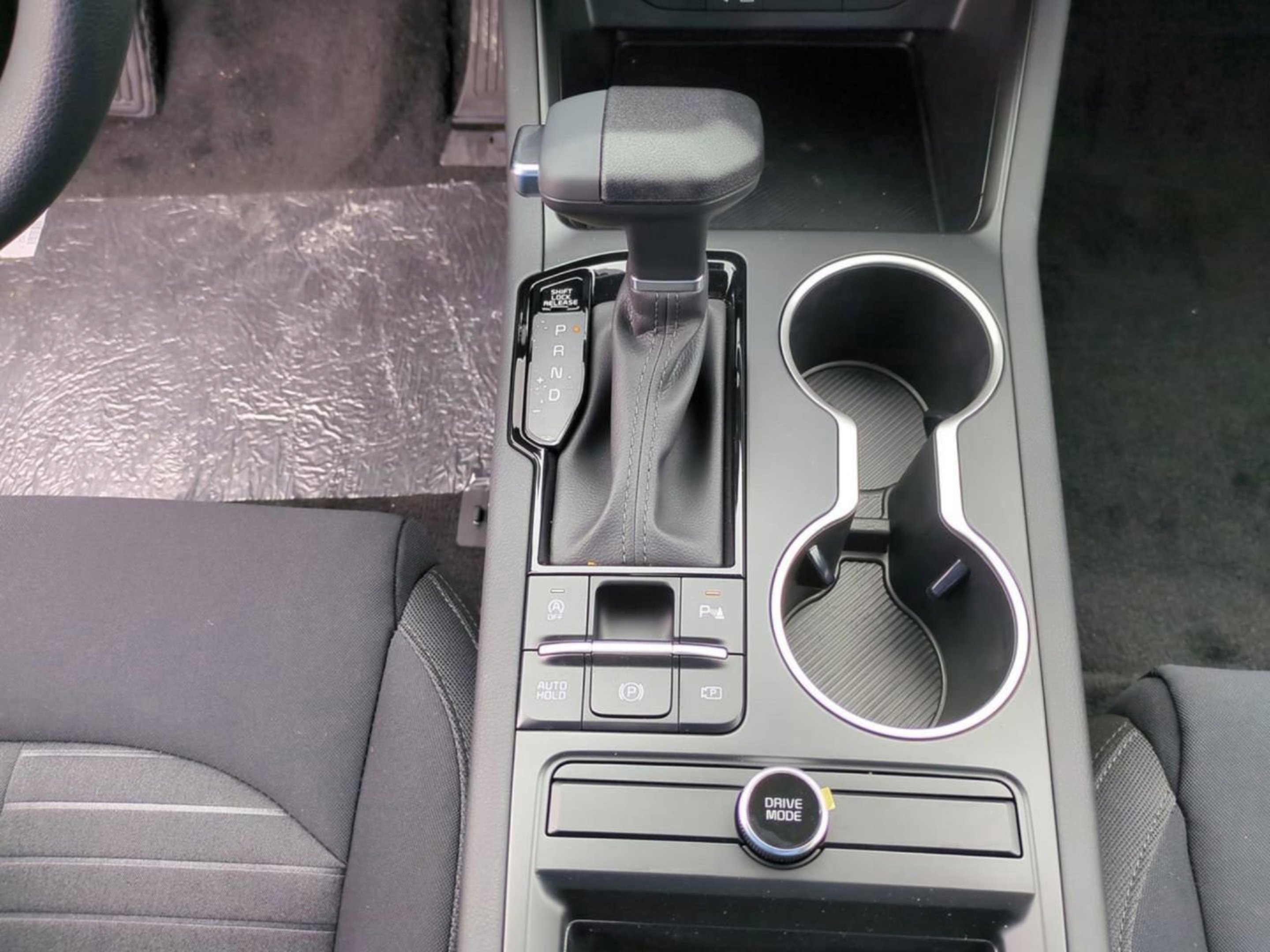 New 2026 Snow White Pearl Kia LXS FWD image 15