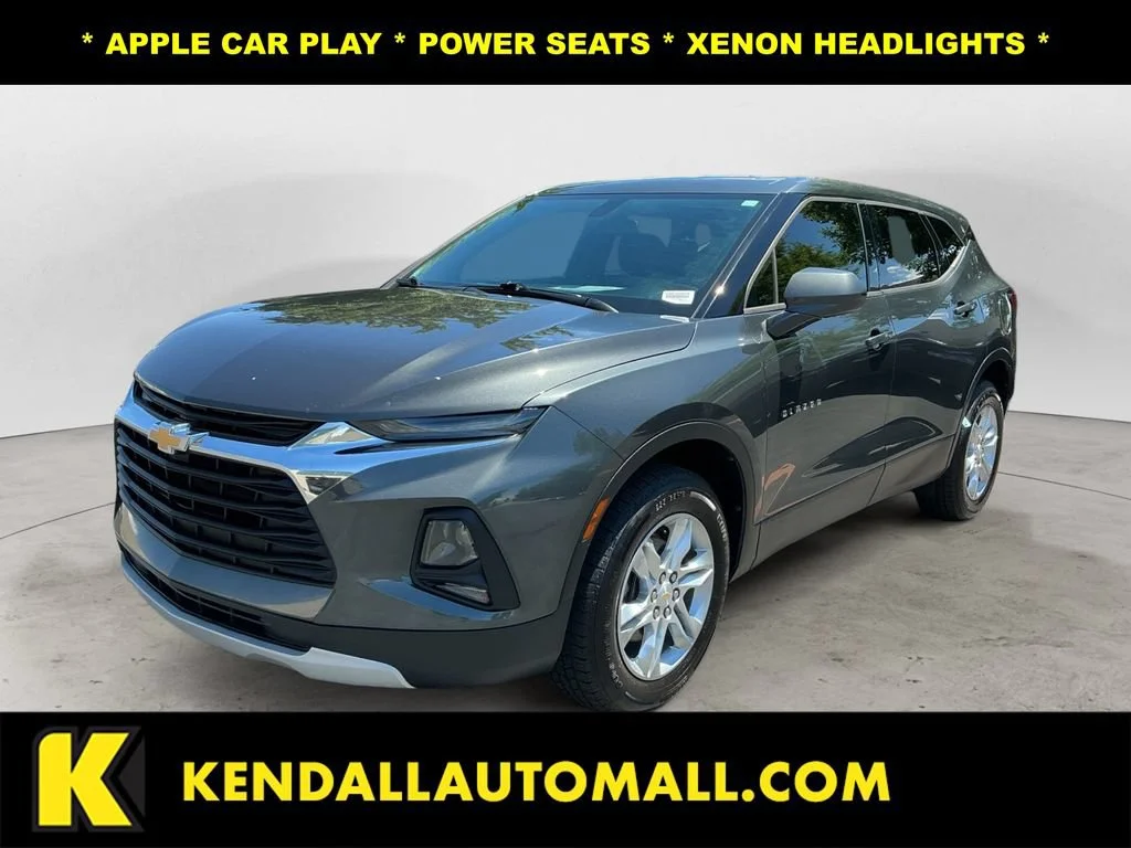 Used 2019 NIGHTFALL GRAY METALLIC Chevrolet 4DR FWD LT image 1