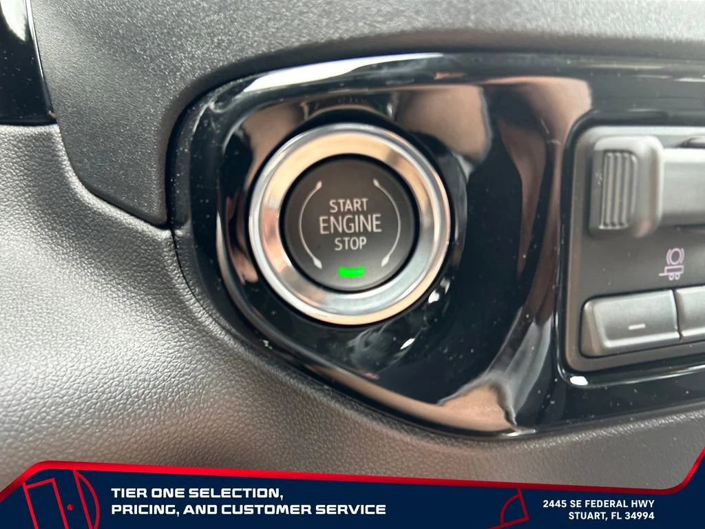 New 2026 Sterling Metallic GMC Elevation image 21