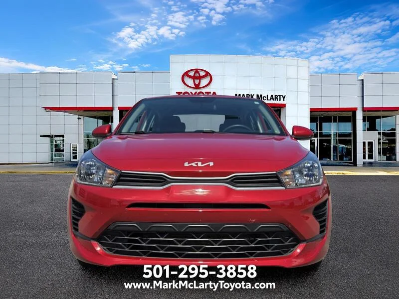 Used 2023 Currant Red KIA S IVT image 8