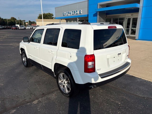 Used 2016 White Jeep High Altitude image 4