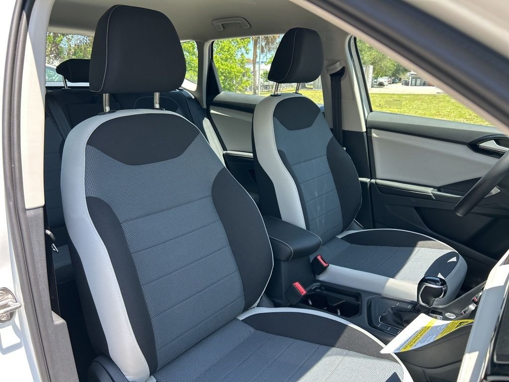 New 2026 White Volkswagen 1.5T S image 44