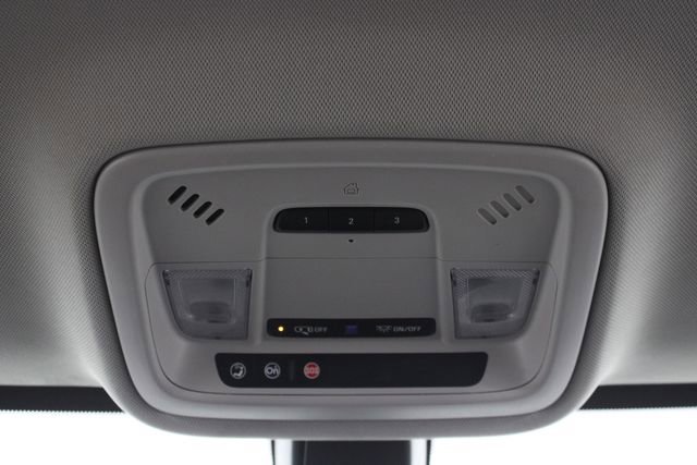 2019 Chevrolet Traverse 1LT - Photo 22