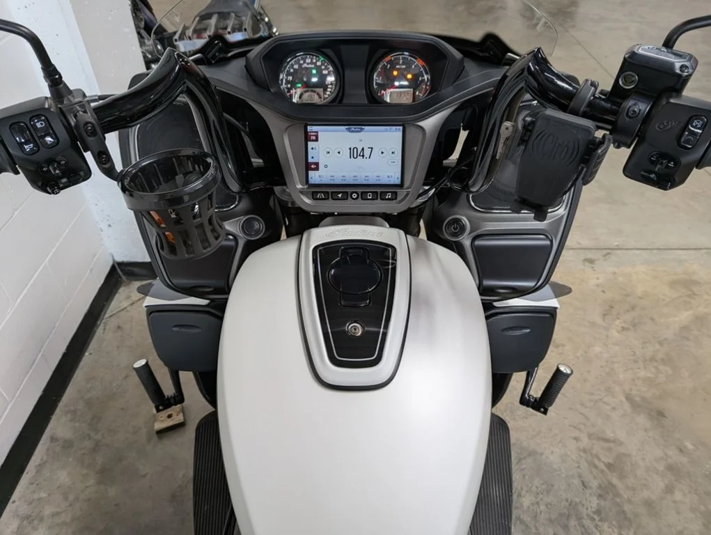 Used 2020 GHOST WHITE Indian Motorcycle Dark Horse White Smoke image 13