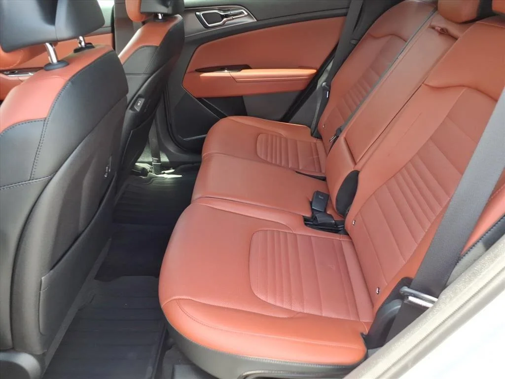 Used 2025 Wolf Gray Kia SX-Prestige image 13