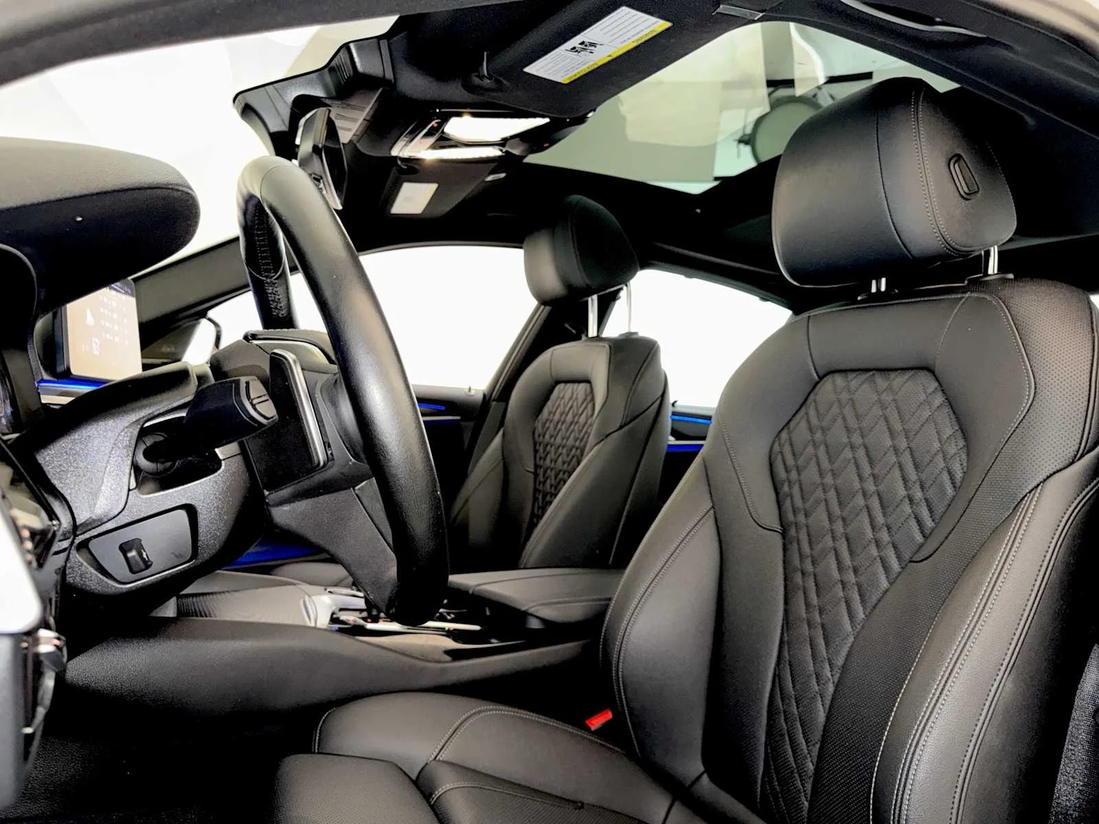 2023 BMW 5 Series 530i - Photo 20