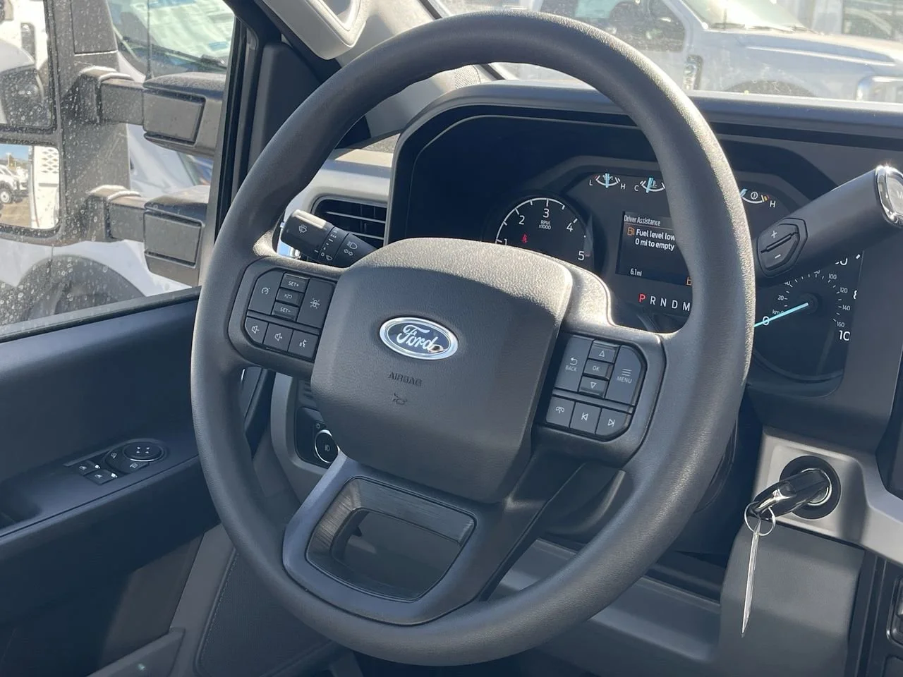 New 2026 Oxford White Ford XL image 15