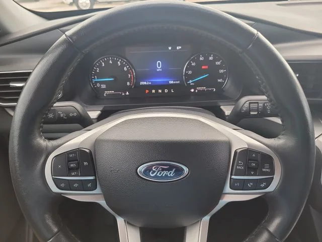 Used 2023 Silver Ford XLT image 30
